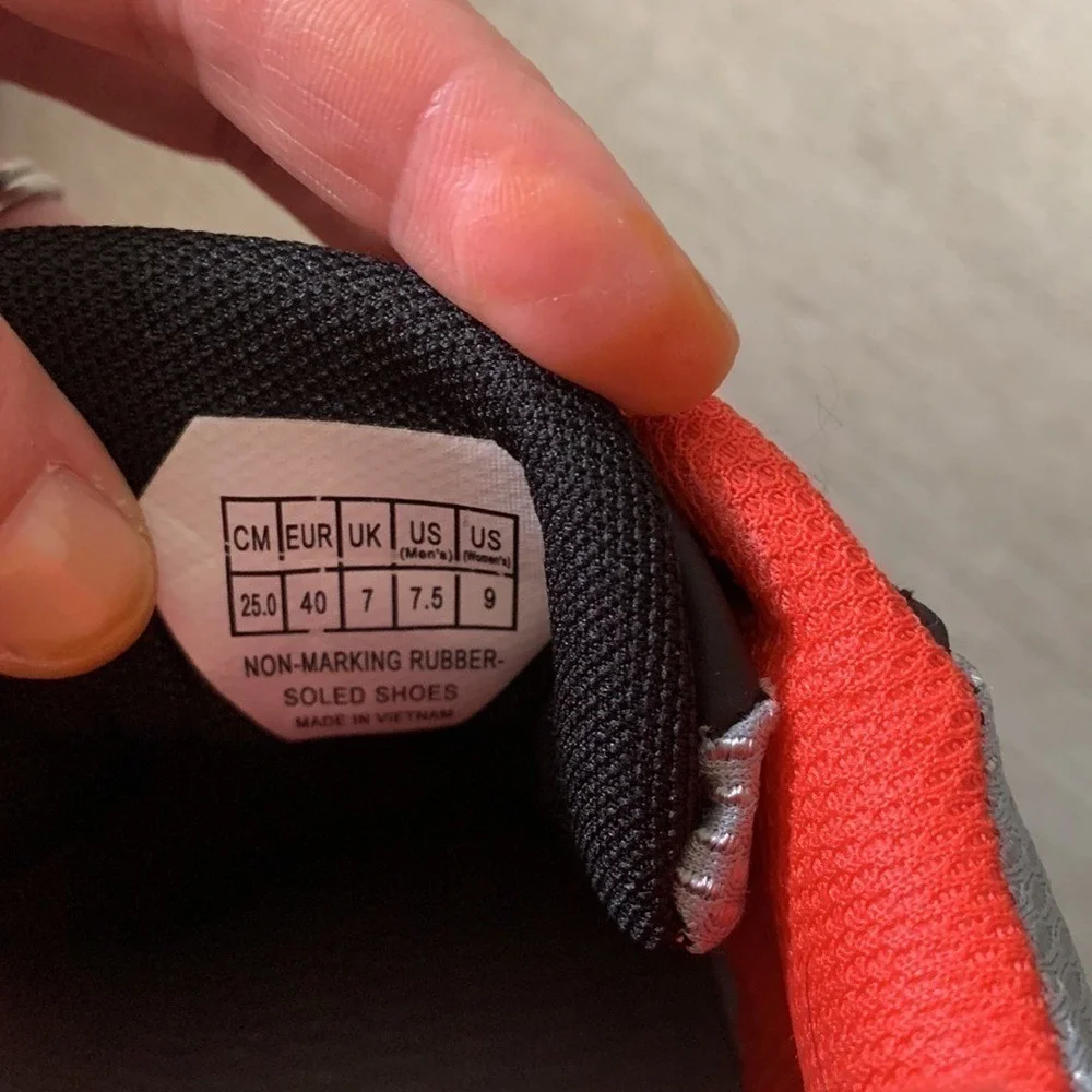 Yonex Power Cushion Toe assist‎ shape Womens Size 9 red All Court Tennis Shoes